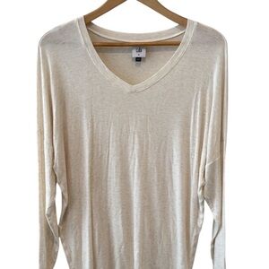CAbi 4195 Cream colored oversized Serenity Tee. Size m Medium Women’s